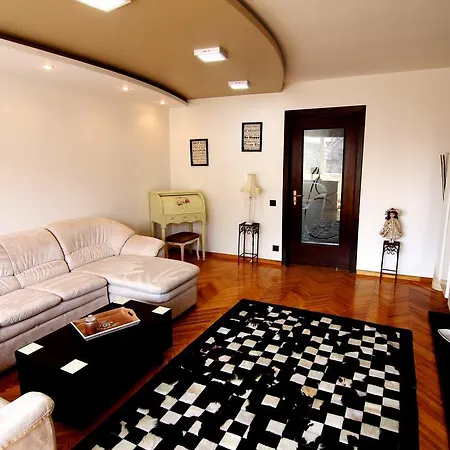 דירה Charisma Two Bedroom בוקרשט