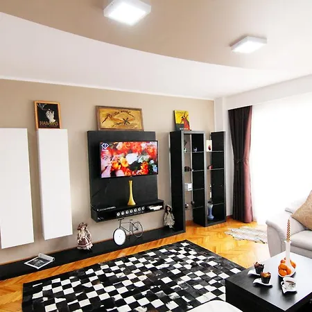 Charisma Two Bedroom דירה בוקרשט